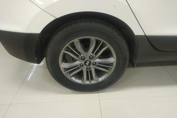 Used Hyundai ix35 2015 2.0L Automatic 2WD Smart Type China IV Right Rear Wheel Hub