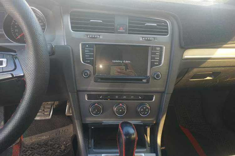 Used Volkswagen Golf 2016 230TSI Automatic Luxury Version