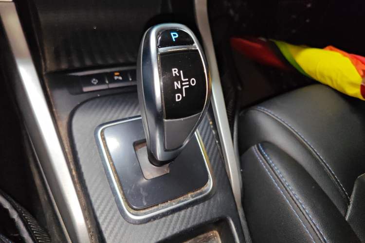 Used BYD Yuan New Energy 2018 EV360 Smart Connect Cool Edition Gear Lever