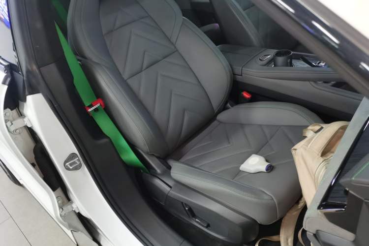 Used Zeekr 001 2021 Ultra-Long Range Single-Motor WE Edition Right Front Seat