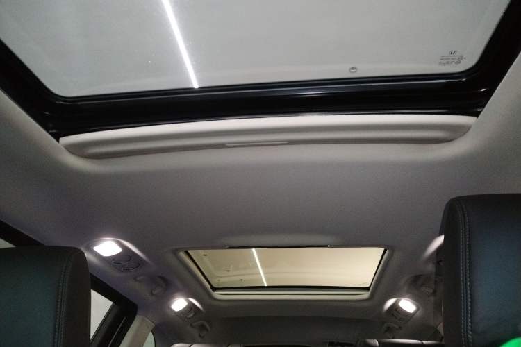 Used Honda Elysion 2022 2.0L eHEV Luxury Edition
