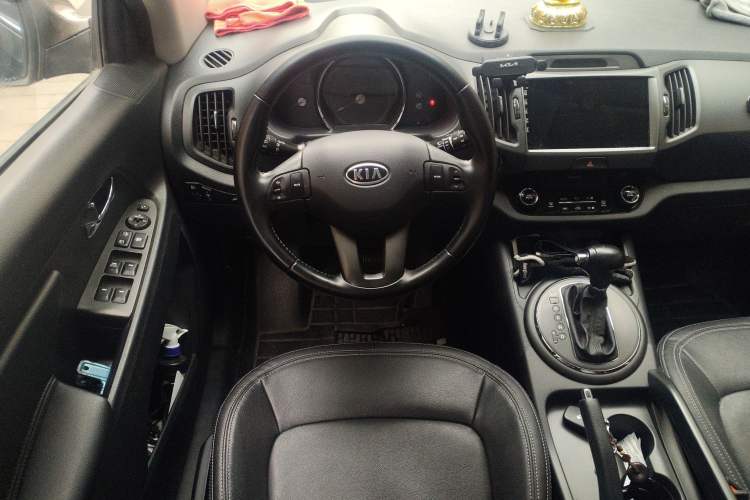 Used Kia Sportage R 2014 2.0L Automatic Two-Wheel Drive GLS Trim
