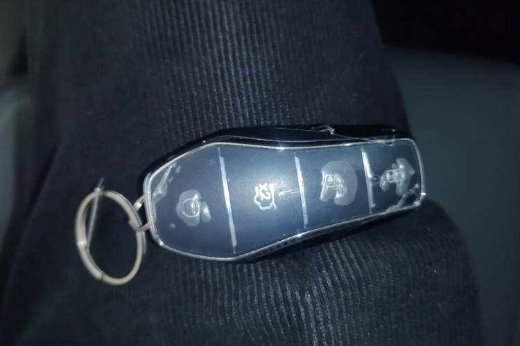 Used BYD Qin L 2025 DM-i Smart Drive 120KM Superior Model Interior 1