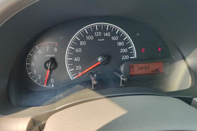 Used Nissan Sunny 2016 1.5XE CVT Leading Edition Instrument Cluster