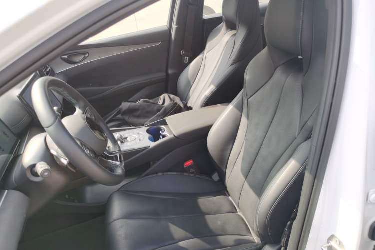 Used BYD Seal 06 New Energy 2025 DM-i Smart Drive 120KM Deluxe Model Left Front Seat