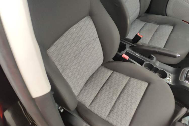 Used Skoda Octavia 2015 Classic Model 1.6L Automatic Elegance Edition