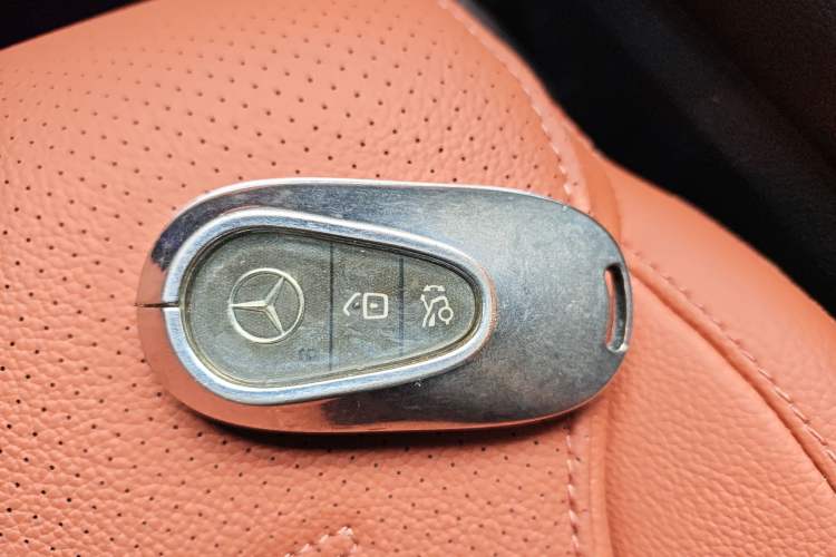 Used Mercedes-Benz GLC 2023 GLC 300 L 4MATIC Dynamic 7-Seater
