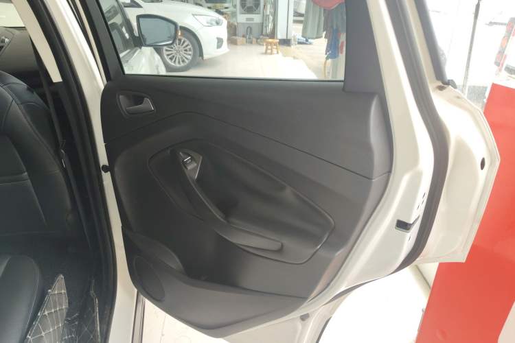 Used Ford Kuga 2018 Facelifted EcoBoost 180 Two-Wheel Drive Luxury Wing Edition
