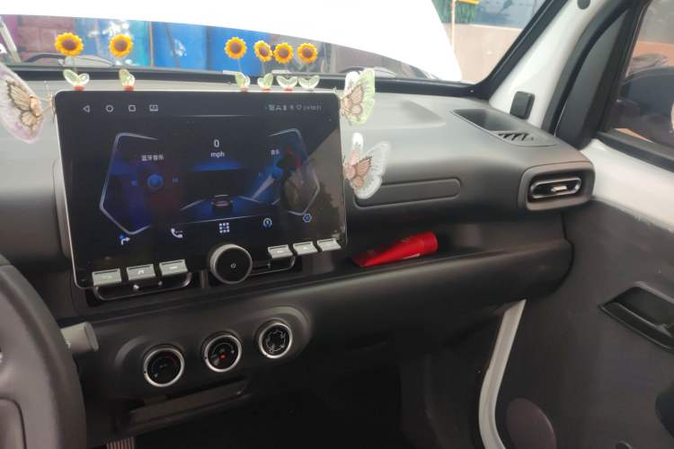 Used Wuling Zhiguang New Energy 2025 Standard Model Audio And AC Panel