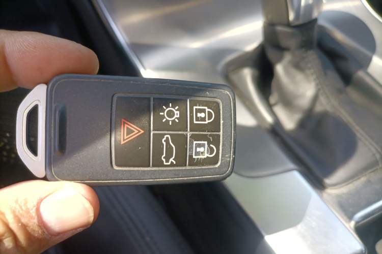 Used Volvo S60 2014 S60L 2.0T Zhiyuan Edition