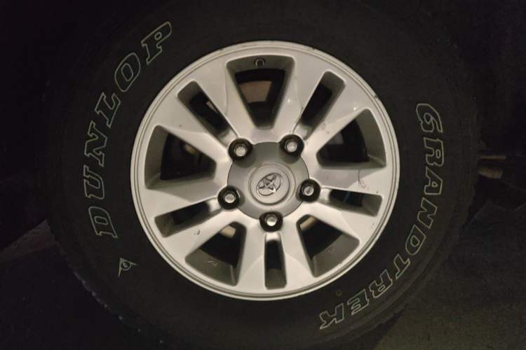 Used Toyota Land Cruiser 2012 4.0L Automatic VX
