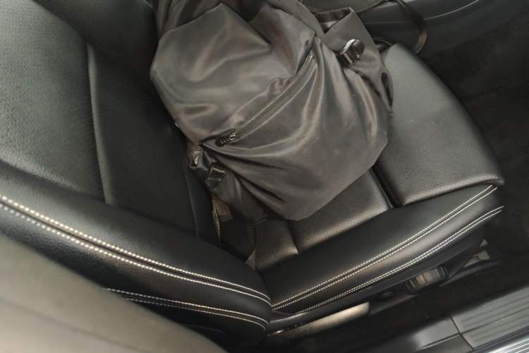 Used Mercedes-Benz GLA 2018 GLA 200 Sport Edition Right Front Seat