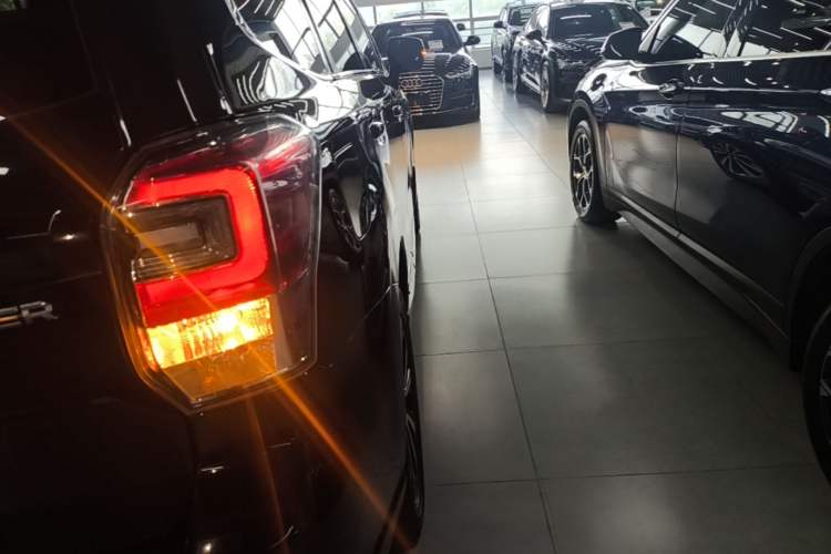 Used Subaru Forester 2016 2.5i Prestige Navigation Edition