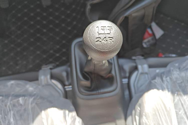 Used Wuling Zhiguang 2023 1.5L Practical Version 5/7 Seats
