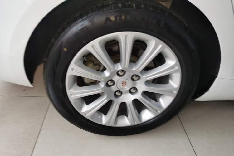 Used Cadillac XTS 2015 28T Comfort Model Exterior 5