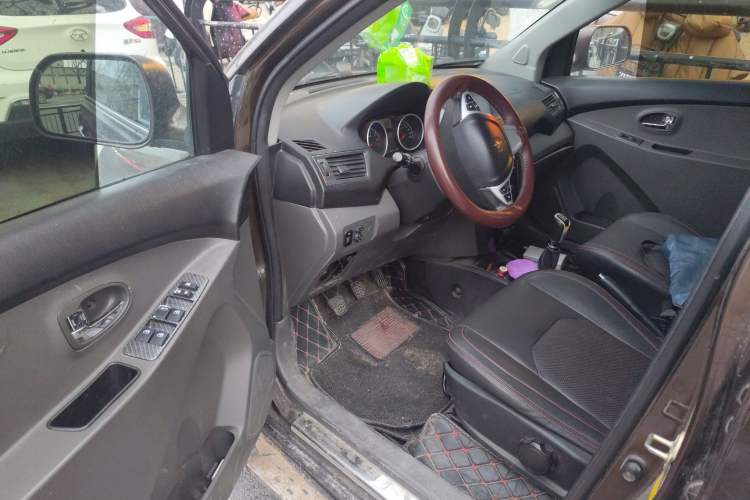 Used Jinbei Zhishang S30 2014 1.5L Manual Luxury Model Driver Seat