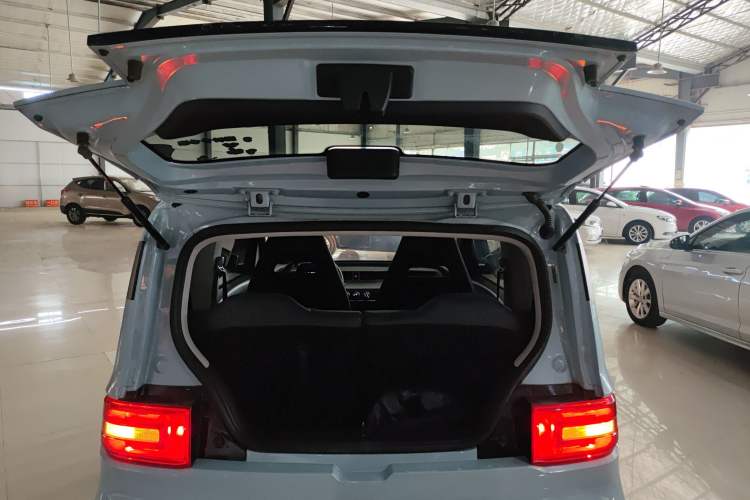 Used Wuling Hongguang MINIEV 2020 Freedom Version Lithium Iron Phosphate Trunk