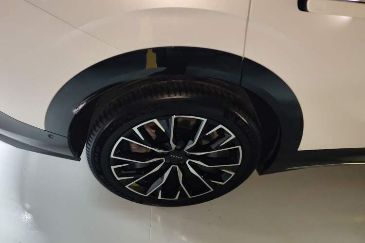 Used Zeekr 7X 2025 75 kWh Rear-Wheel Drive Intelligent Driving Version Exterior 5