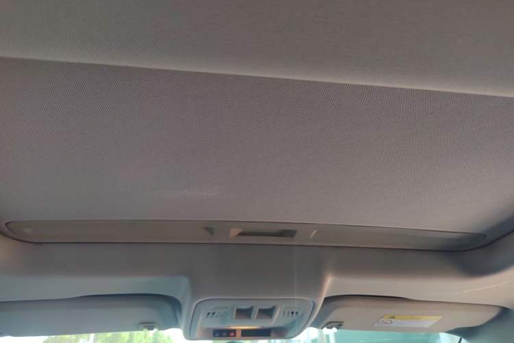 Used Buick Verano 2019 Sedan 20T Dual-Clutch Leading Model Headliner