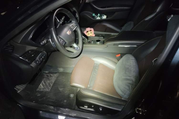 Used Cadillac CT5 2021 28T Platinum Sport Model Left Front Seat