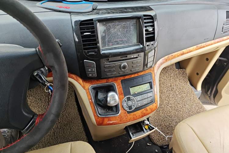 Used JAC Group Refine M5 2012 2.0T Gasoline Manual Business Edition
