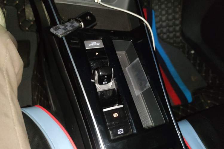 Used Volkswagen Lamando 2022 Lavida L 280TSI DSG Cool & Spicy Edition Gear Lever