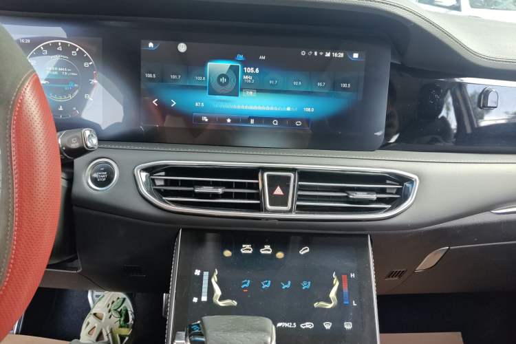 Used JETOUR X90 2020 1.6T DCT Shadow Edition 7-Seater Audio And AC Panel