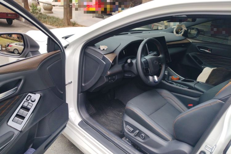 Used Toyota Avalon 2024 Dual-Motor 2.0L Luxury Edition
