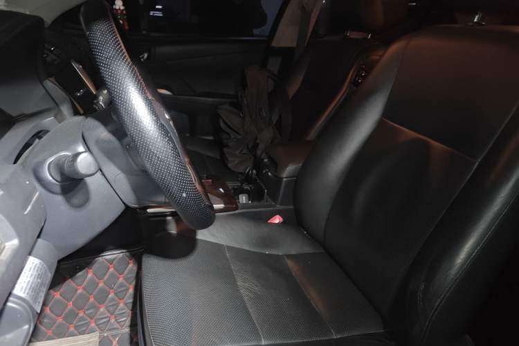 Used Toyota Camry 2015 2.0G Premier Edition
