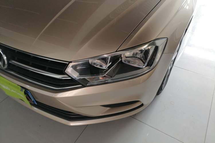 Used Volkswagen Bora 2016 1.6L Automatic Fashion Model Left Front Headlight