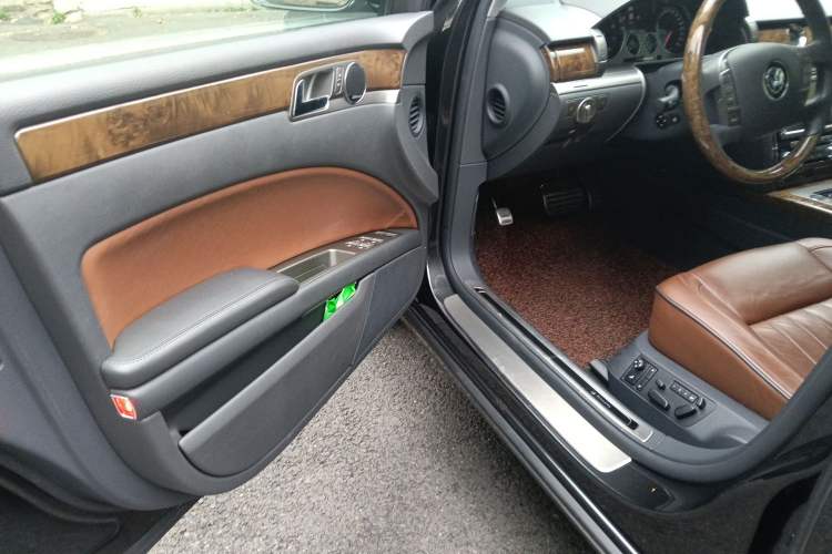 Used Volkswagen Phaeton 2012 3.0L Elite Custom Edition