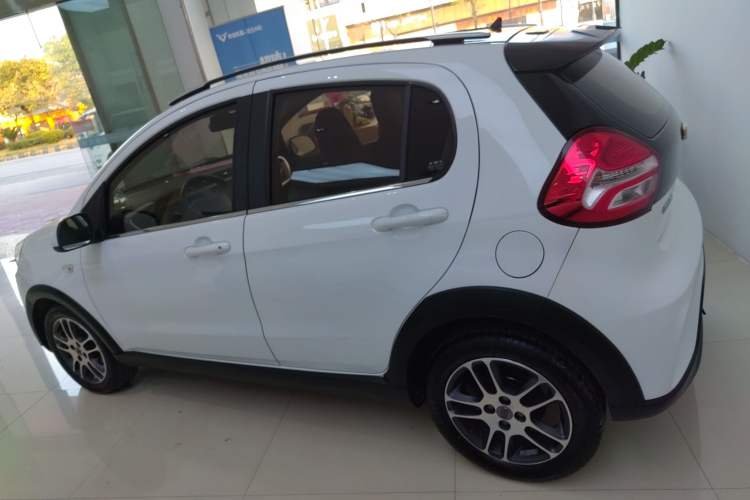 Used Geely Auto Vision X1 2017 1.3L Automatic Fun Edition
