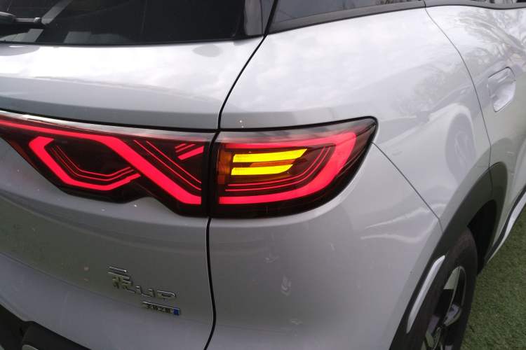 Used BYD Yuan UP 2025 Intelligent Driving Version 401 km Leading Edition