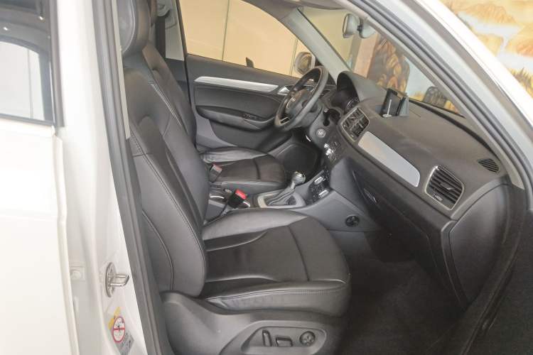 Used Audi Q3 2015 35 TFSI Comfort Model Right Front Seat