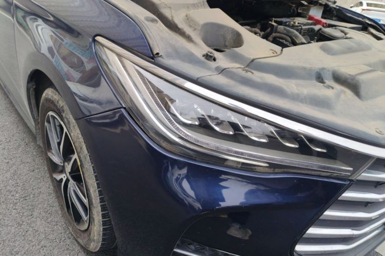 Used BYD Song MAX 2018 1.5T Automatic Smart Connect Elite Model with 6 Seats
