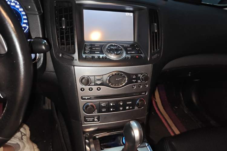 Used Infiniti G Series 2013 G25 Sedan Luxury Sport Edition Audio And AC Panel