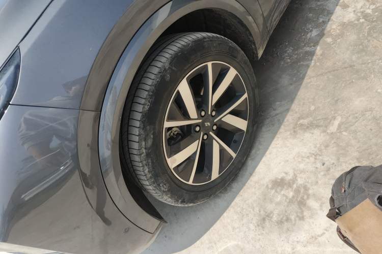 Used Li Auto L8 2023 Air model Exterior 4