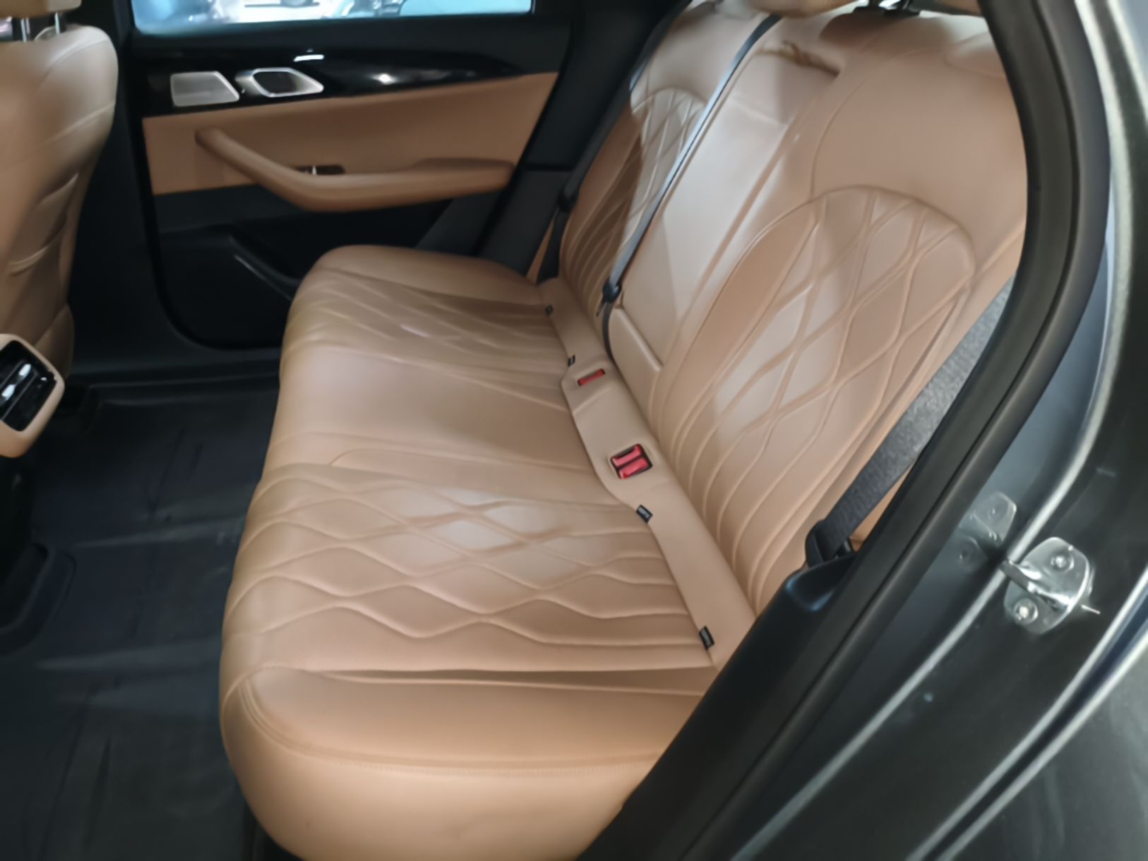 Geely Galaxy A7 2025 Model EM-i 150km Exploration+ Edition — снимка 20