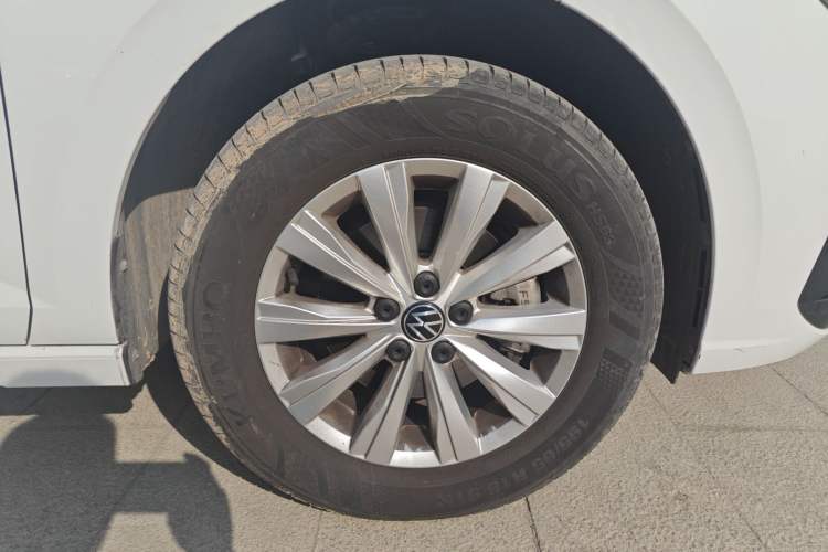 Used Volkswagen Lavida 2023 New Sharp 1.5L Automatic Excellent New Edition Right Front Wheel Hub