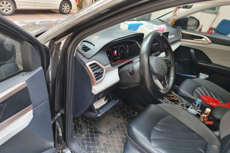 Used Volkswagen Tharu 2023 300TSI Two-Wheel-Drive Full Moon Edition