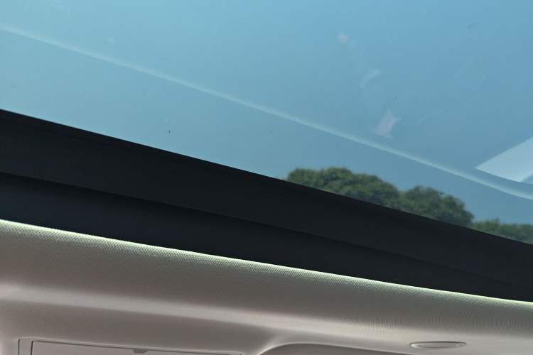 Used Land Rover Range Evoque 2024 Aurora L 249 PS Prestige Light-Chasing Edition