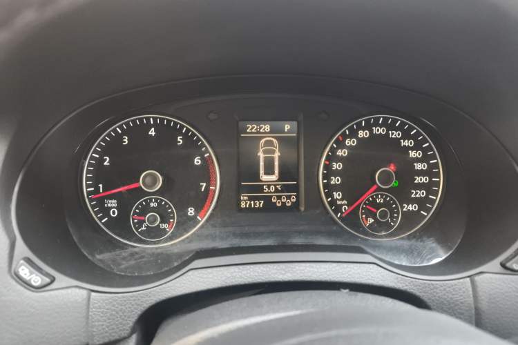 Used Volkswagen Sharan 2013 1.8TSI Comfort Model Euro IV Instrument Cluster