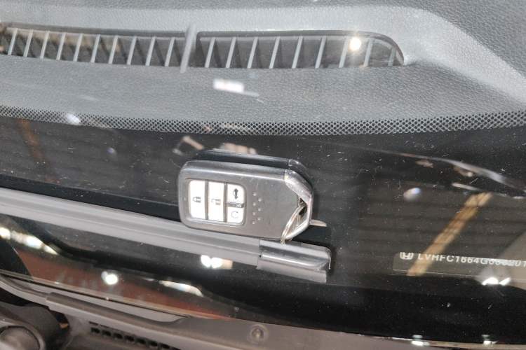 Used Honda Civic 2016 220TURBO CVT Luxury Edition
