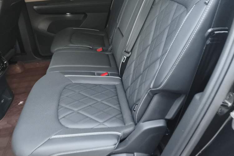 Used Volkswagen Teramont X 2023 Facelift 380TSI Four-Wheel Drive Luxury Deluxe Edition Left Rear Seat