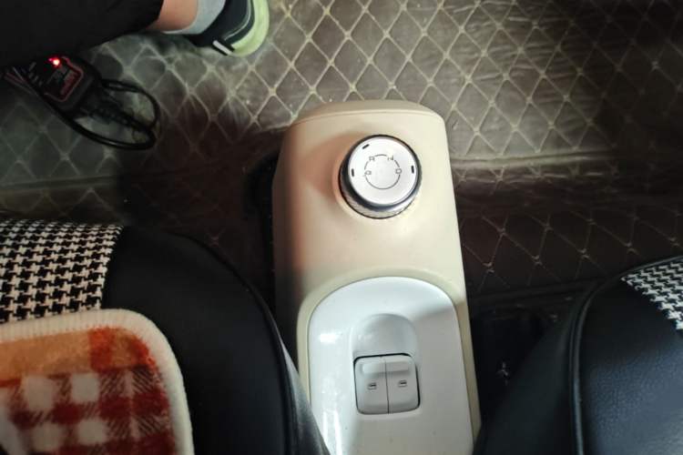 Used Wuling Hongguang MINIEV 2024 3rd Generation 215km Youth Edition Gear Lever