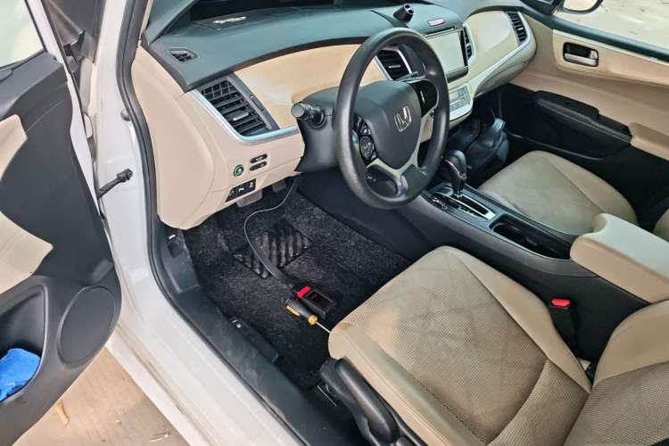 Used Honda Jade 2014 1.8L Automatic Comfort Elite Version 5 Seats