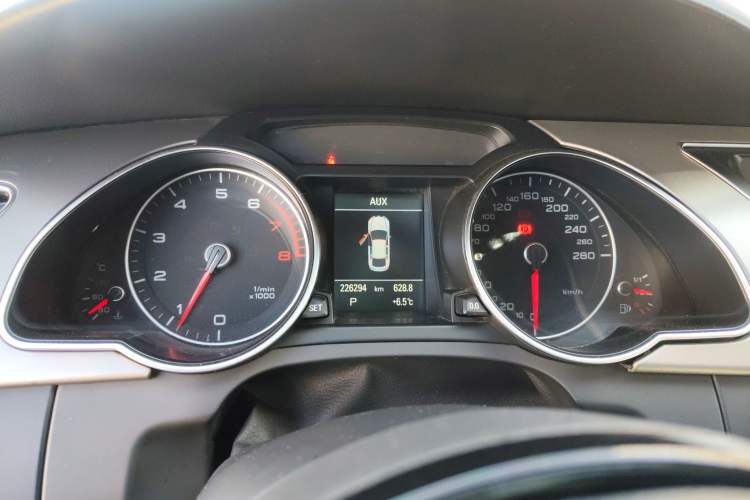 Used Audi A5 2013 Sportback 40 TFSI Instrument Cluster
