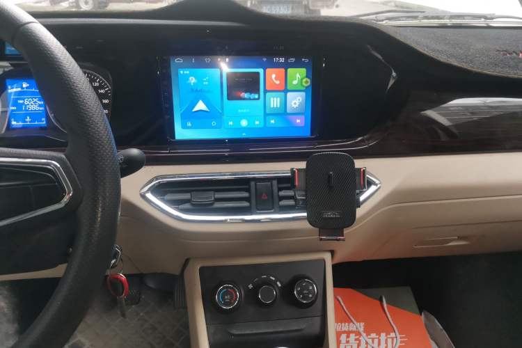 Used CHANGAN KUAYUE Xing V5 2021 1.6L Jinbao Edition Luxury Version DAM16KR
