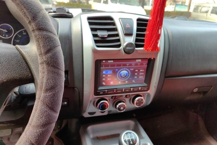 Used JMC Baodian 2018 2.9T New Value-Packed Two-Wheel-Drive Diesel Comfort Version with Standard Cargo Bed – JX4D30B5L