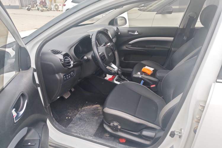 Used Kia kx1 Stonic 2021 1.4L CVT Sunroof Model Driver Seat